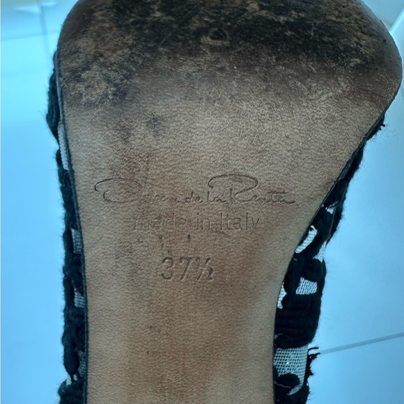 Oscar de La Renta Black heels, unique elegant design - Picture 5 of 8